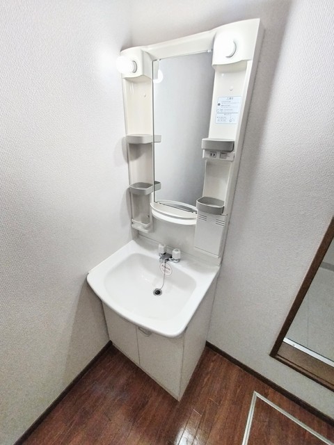 洗面設備　★★身支度に便利な洗面化粧台です♪★★