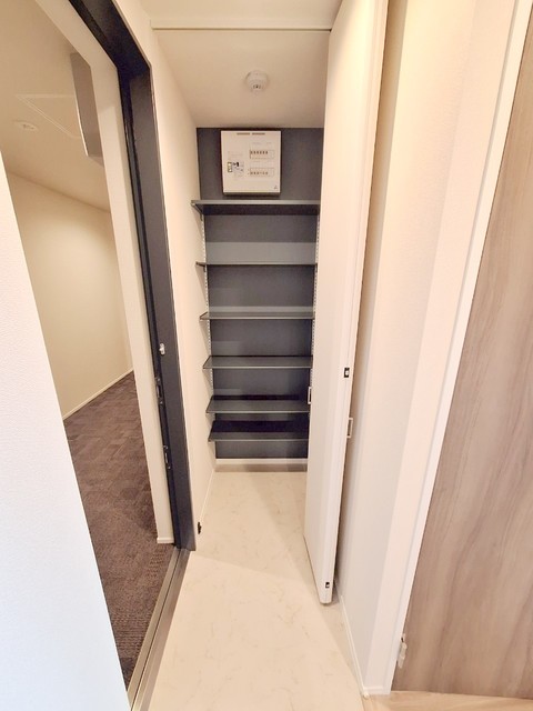 玄関　大きな玄関収納