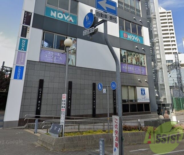 コンビニ　ローソン阪急西宮北口駅前店（コンビニ）まで725m