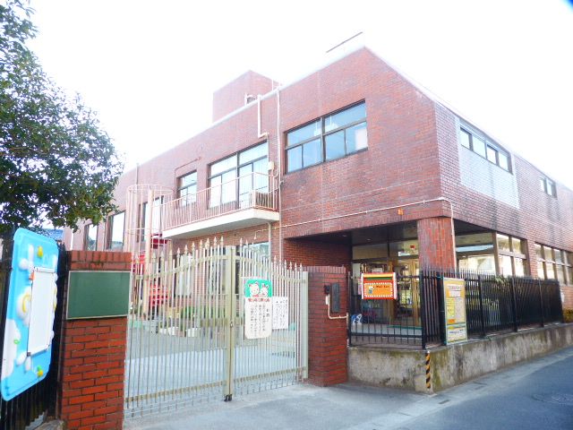 幼稚園・保育園　越谷保育専門学校 附属吉川幼稚園（幼稚園・保育園）まで687m