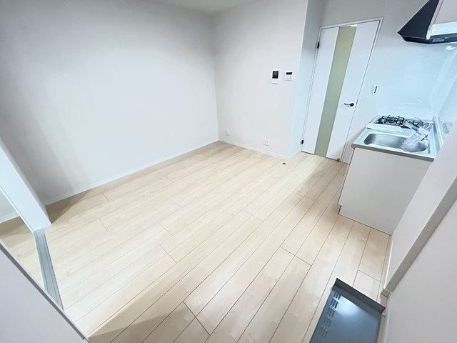 セブンプロートギオンクレストの居間写真