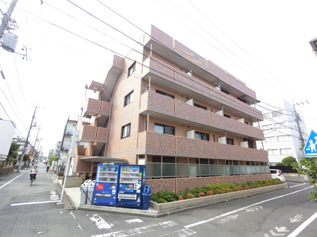 建物外観　町田駅徒歩、オートロック完備、RC造タイル貼りの豪華マンショ