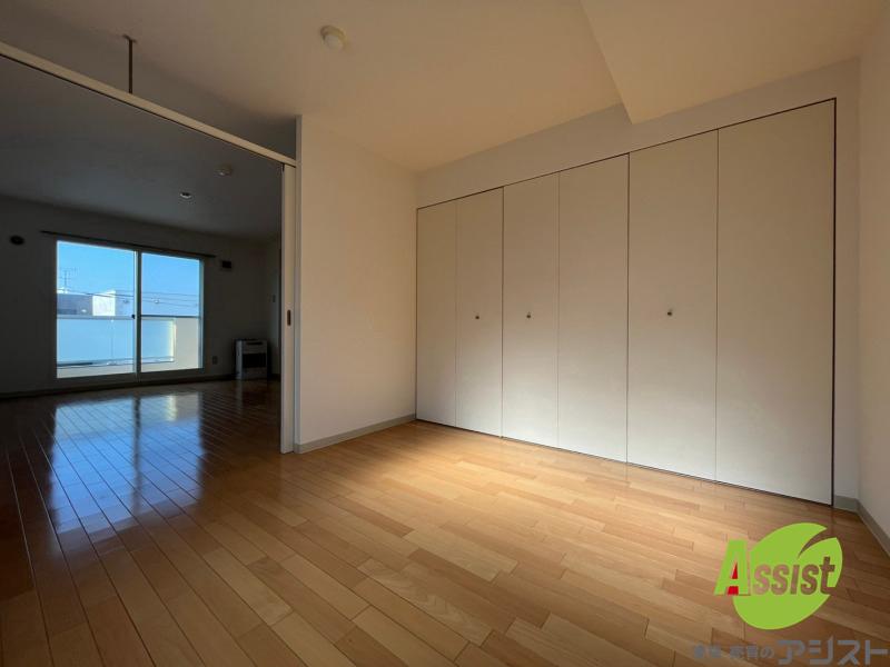 その他部屋・スペース　寝室は建具で仕切られているので、寝室の空間を作れますね！