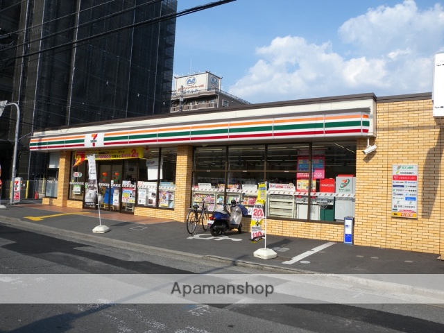 コンビニ　セブンイレブン（コンビニ）まで383m