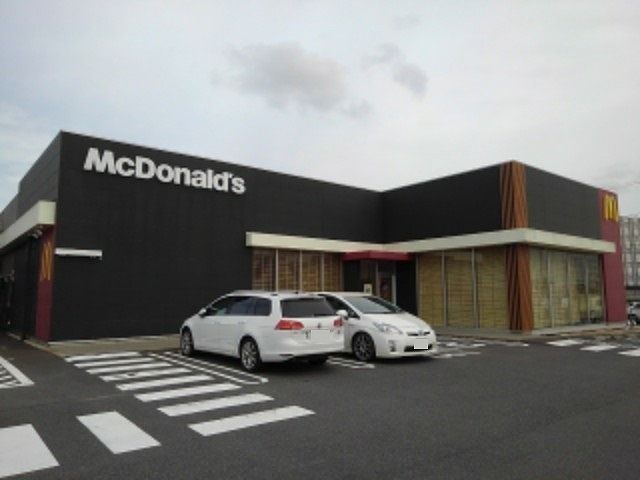 飲食店　マクドナルド 神栖店（飲食店）まで180m