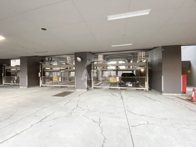 駐車場　南海ハイライズフラット天下茶屋