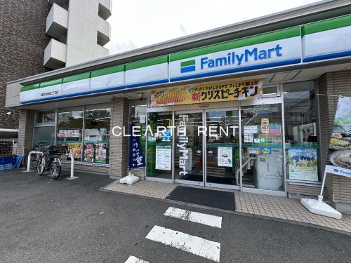 コンビニ　ファミリーマート 川崎大師駅前二丁目店（コンビニ）まで268m