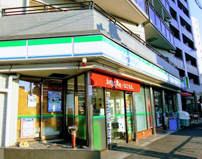 コンビニ　ファミリーマート ★海田宮西町店（コンビニ）まで373m