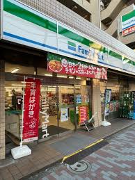 コンビニ　ファミリーマート 杉並和泉店（コンビニ）まで319m