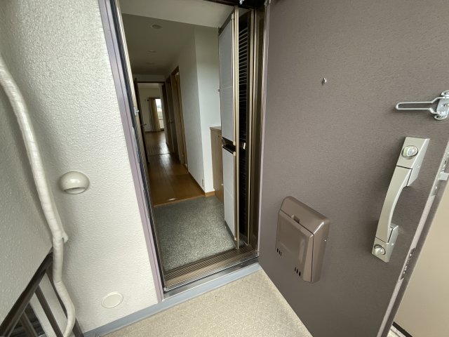玄関　ゆったりとした玄関です