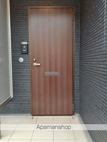 ラヴィエールII Bの玄関写真
