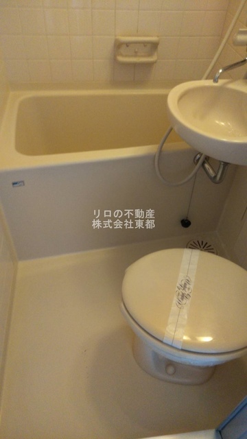 バス・シャワールーム　お掃除がしやすい３点ユニットバスです☆