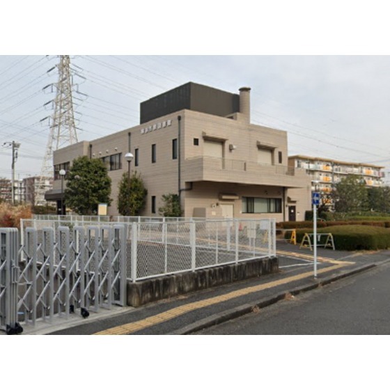 図書館　横浜市泉図書館（図書館）まで1675m