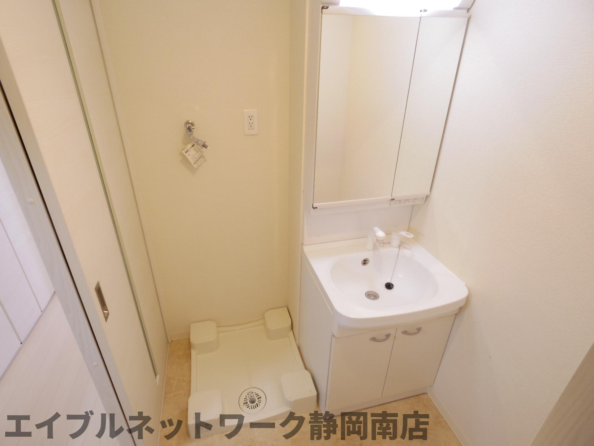 洗面設備　忙しい朝には欠かせない洗面所です