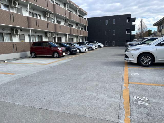 駐車場　駐車場