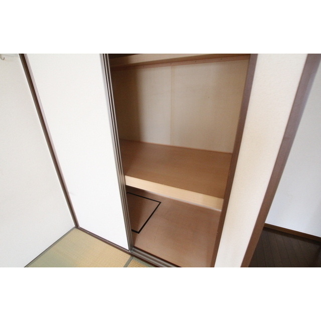 収納　押し入れ