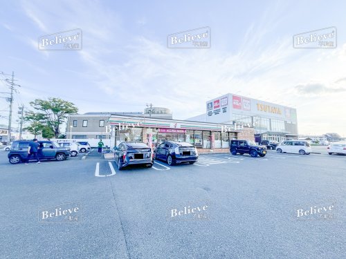 コンビニ　セブンイレブン 久留米新合川店（コンビニ）まで341m