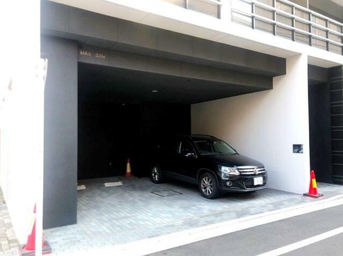 駐車場　駐車場があるので、車を買う予定の方も安心です