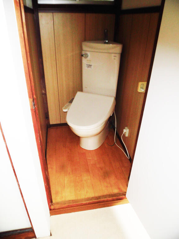 花鳥ハイツのトイレ写真