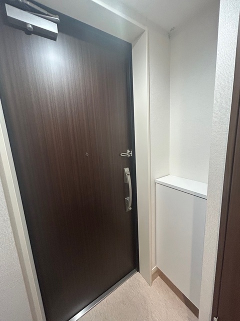 玄関　＊同タイプ別部屋の写真です