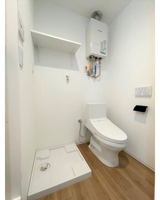 トイレ　落ち着いた色調のトイレです♪