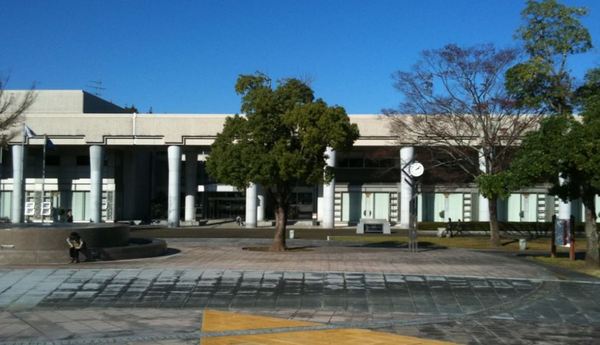 図書館　宮崎県立図書館（図書館）まで1715m