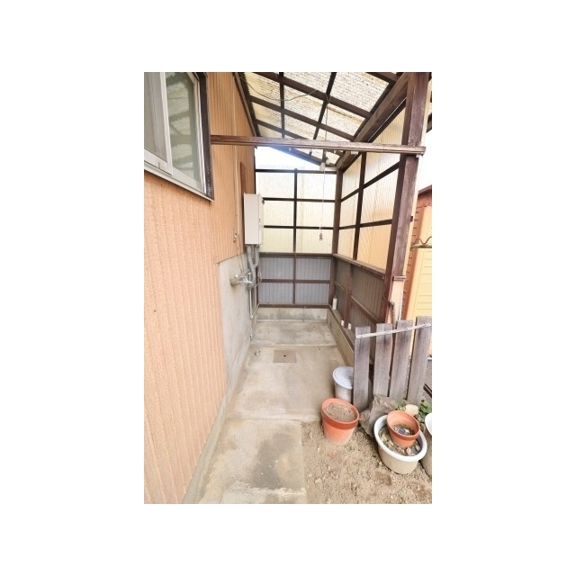 その他　屋外洗濯機置場