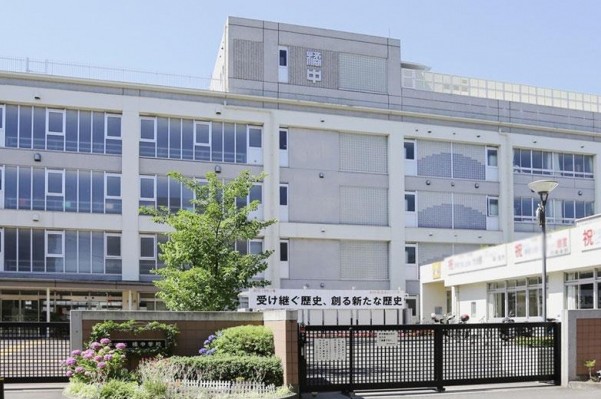 中学校　川崎市立橘中学校（中学校）まで586m