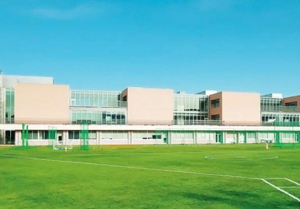 中学校　私立中央大学附属横浜中学校（中学校）まで939m