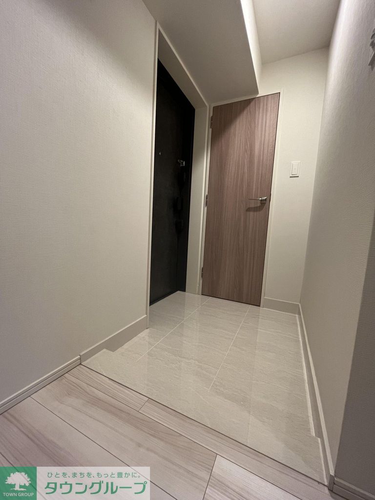 パークアクシス新宿百人町の玄関写真