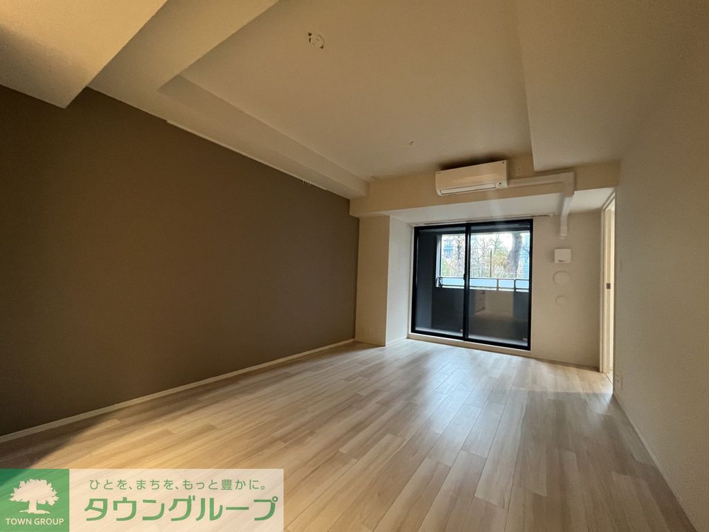 パークアクシス新宿百人町の居間写真