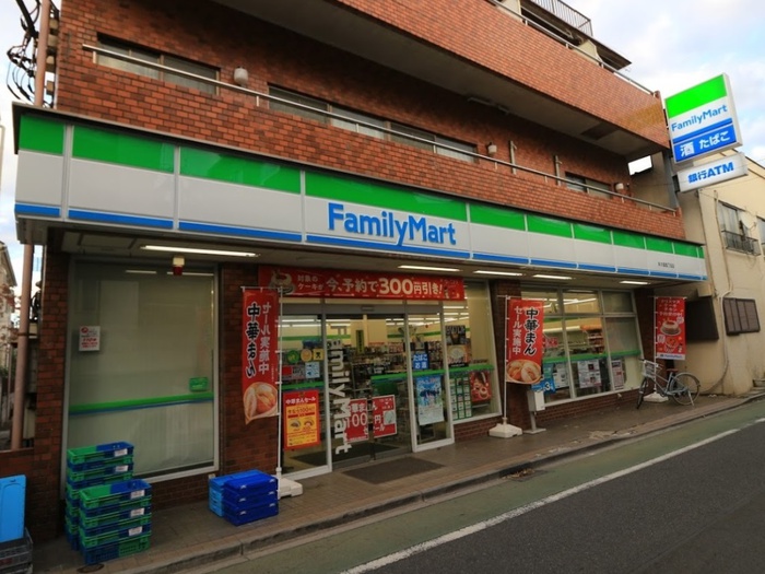 コンビニ　ファミリーマート井の頭四丁目店（コンビニ）まで300m