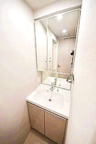 都営新宿線 小川町駅 徒歩1分 13階建 築5年の内装写真