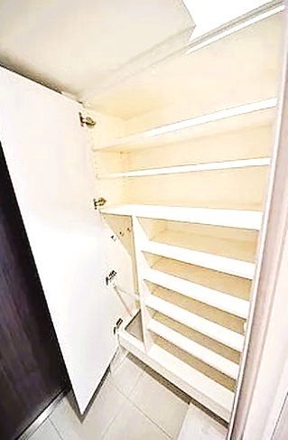 都営新宿線 小川町駅 徒歩1分 13階建 築5年の玄関写真