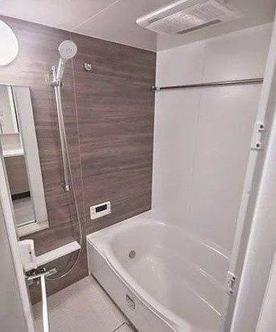 バス・シャワールーム　写真は同タイプ住居です。