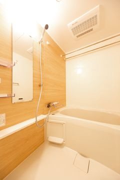 バス・シャワールーム　※写真は同タイプ住戸です。