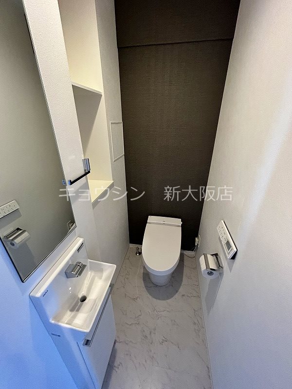 トイレ　反転タイプ