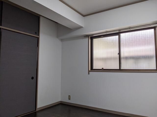 居室・リビング　※同建物内・別タイプの参考写真です。