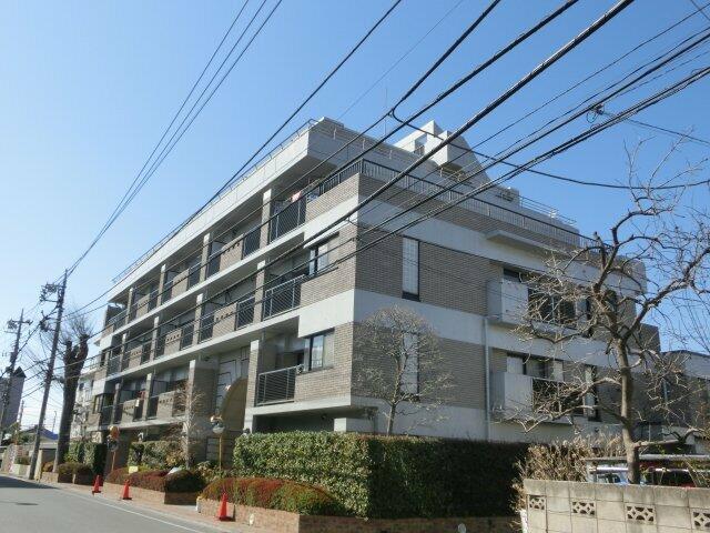 建物外観　お洒落な外観とエントランス