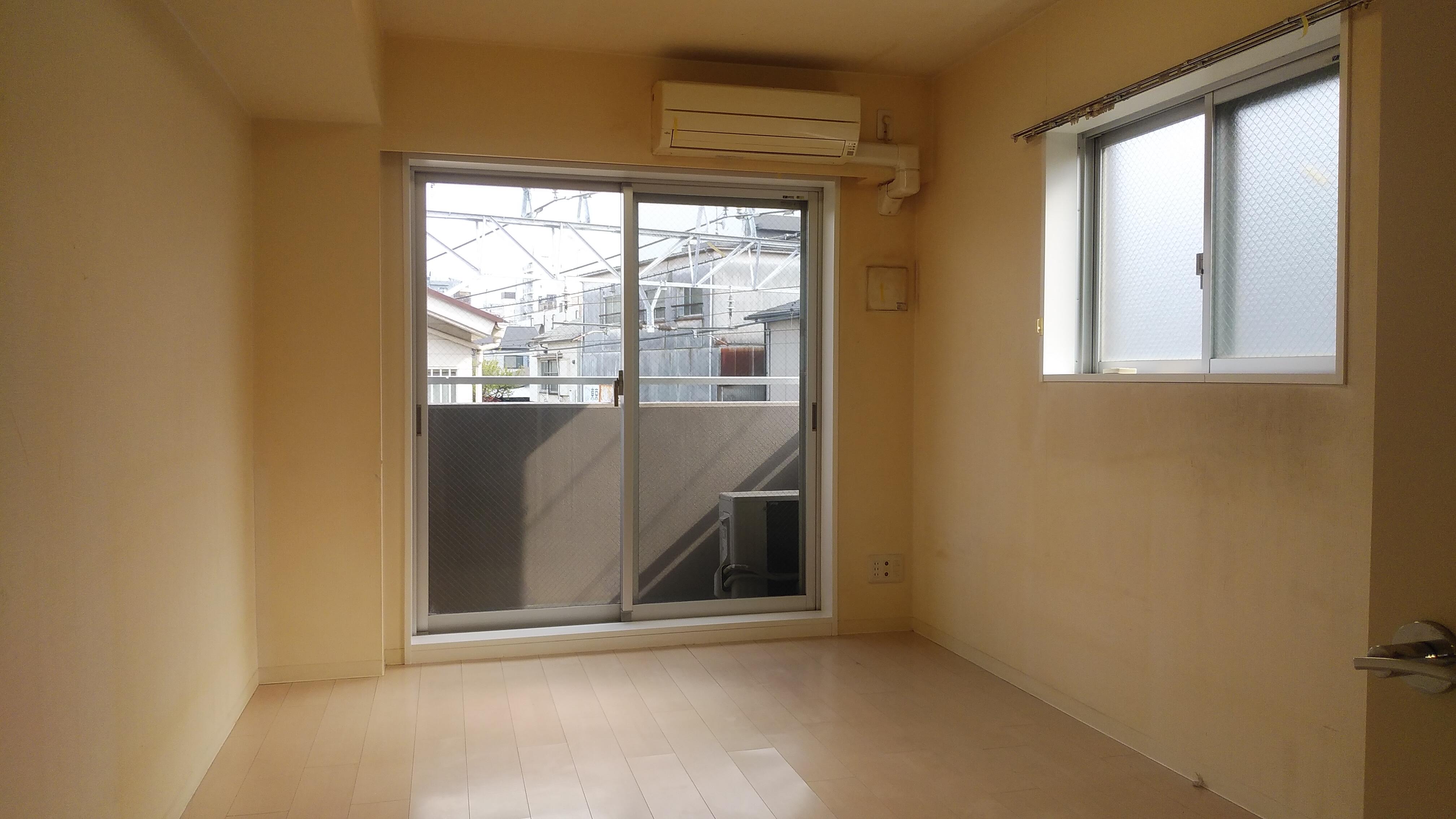 東京メトロ有楽町線 地下鉄赤塚駅 徒歩2分 4階建 築18年の居間写真