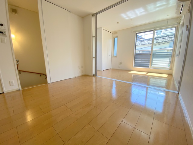 居室・リビング　★明るいフローリングのお部屋です★