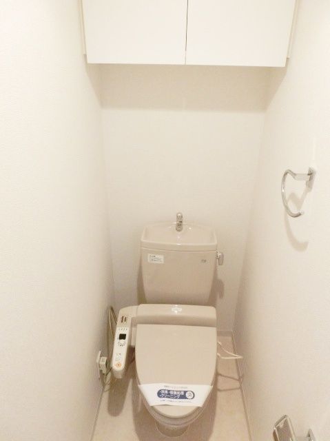 トイレ　同じ間取りの別部屋写真
