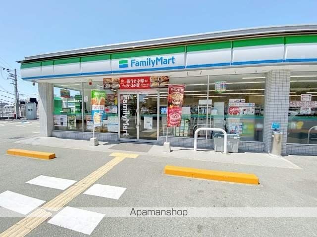 コンビニ　ファミリーマート豊中上新田四丁目店（コンビニ）まで431m
