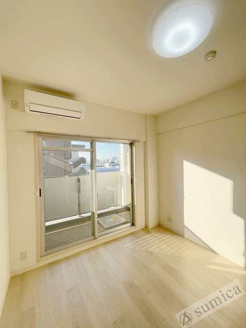 バルコニー　おしゃれなお部屋って見つかるものですね。