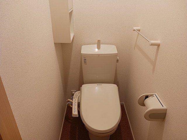 トイレ　コンパクトで使いやすいトイレです