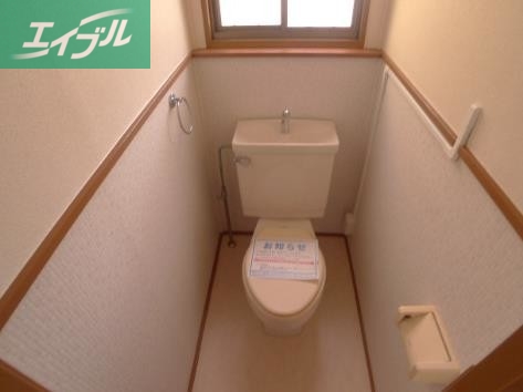 津島新野戸建てのトイレ写真