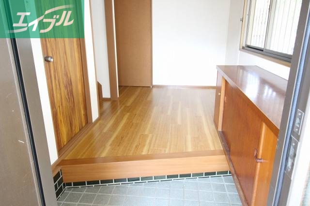 津島新野戸建ての玄関写真
