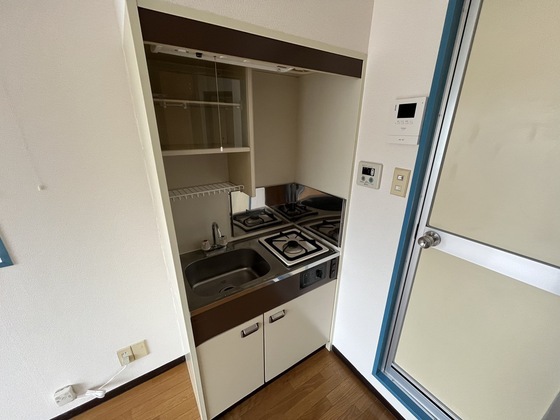 キッチン　※別部屋の写真です