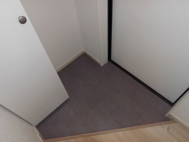 CRASTINE魚住町の玄関写真