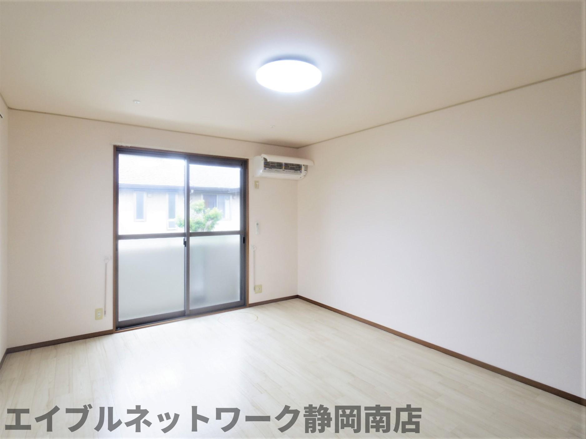 その他部屋・スペース　明るい色調の室内です
